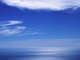 蔚蓝天空