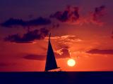 夕阳帆船