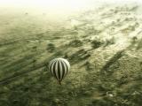 寂寞遨游的热气球