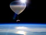 氦气球太空游